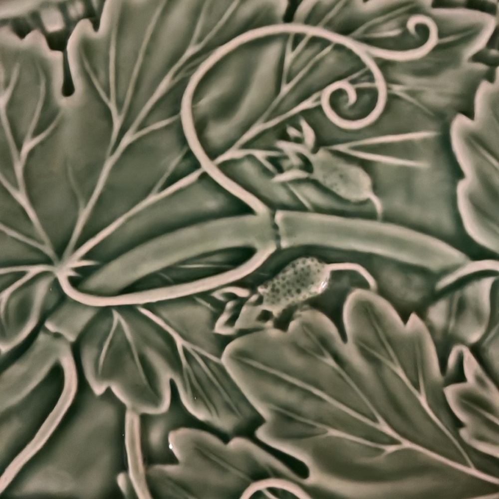 Bordallo Pinheiro-Made In Portugal 🇵🇹-Leaf Plate-10” - Picture 12 of 12